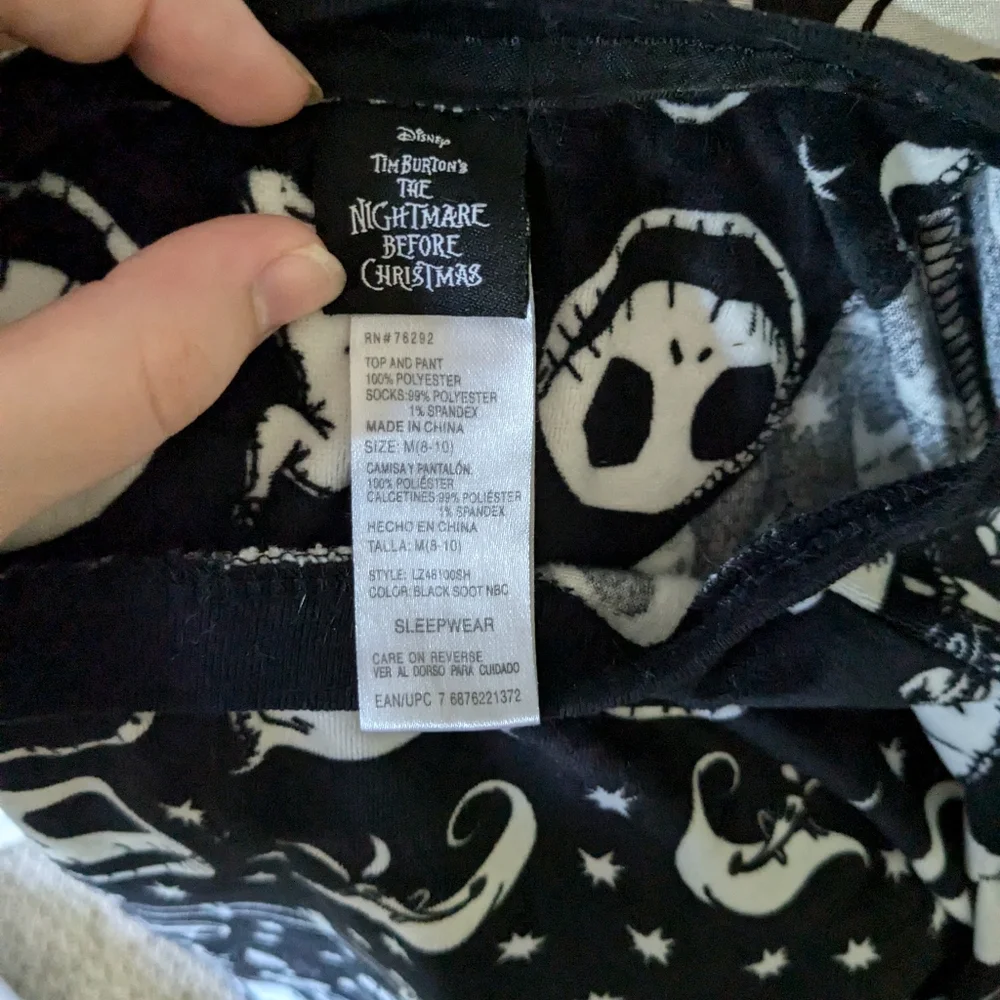 nightmare before Christmas top - Picture 4 of 5